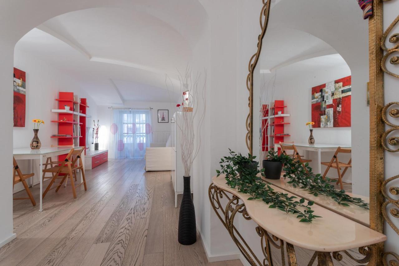 Red Near Porta Nuova By Wonderful Italy Apartamento